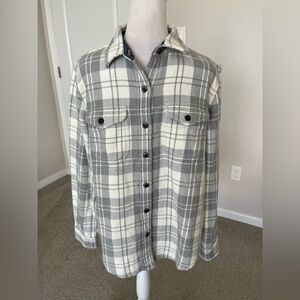 NWT OuterKnown 100% Organic Cotton The Blanket Shirt Size XS/S in White and Gray